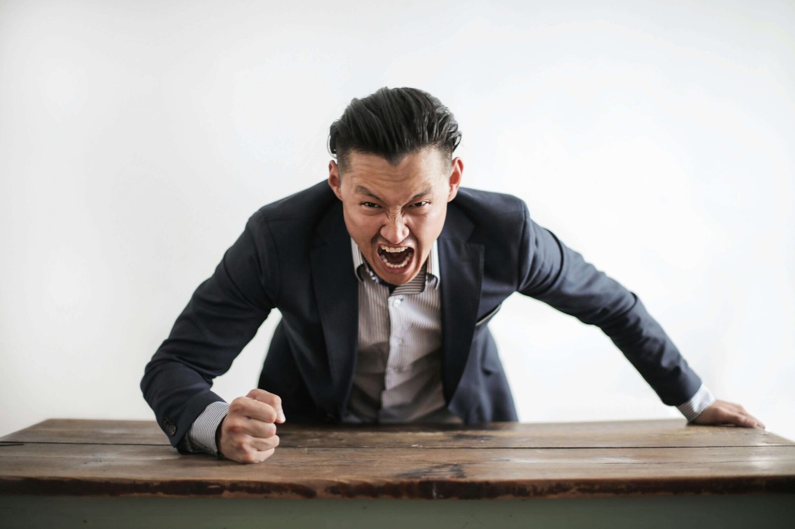 Toxic Clients in Construction: Pressure, Bullying and Mental Health